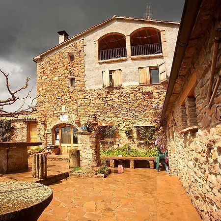 Masia Massanes Guest House Tiurana Bagian luar foto