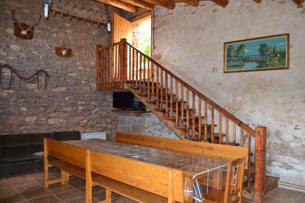 Masia Massanes Guest House Tiurana Bagian luar foto