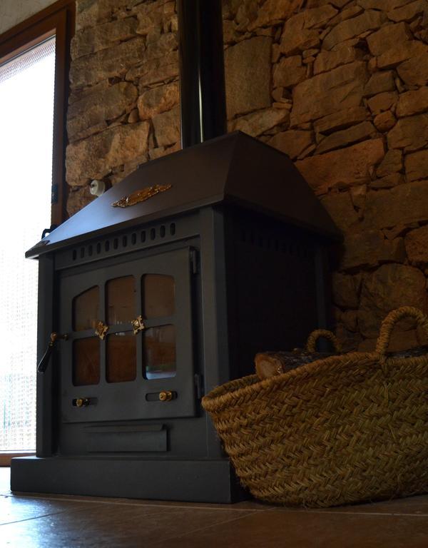 Masia Massanes Guest House Tiurana Bagian luar foto