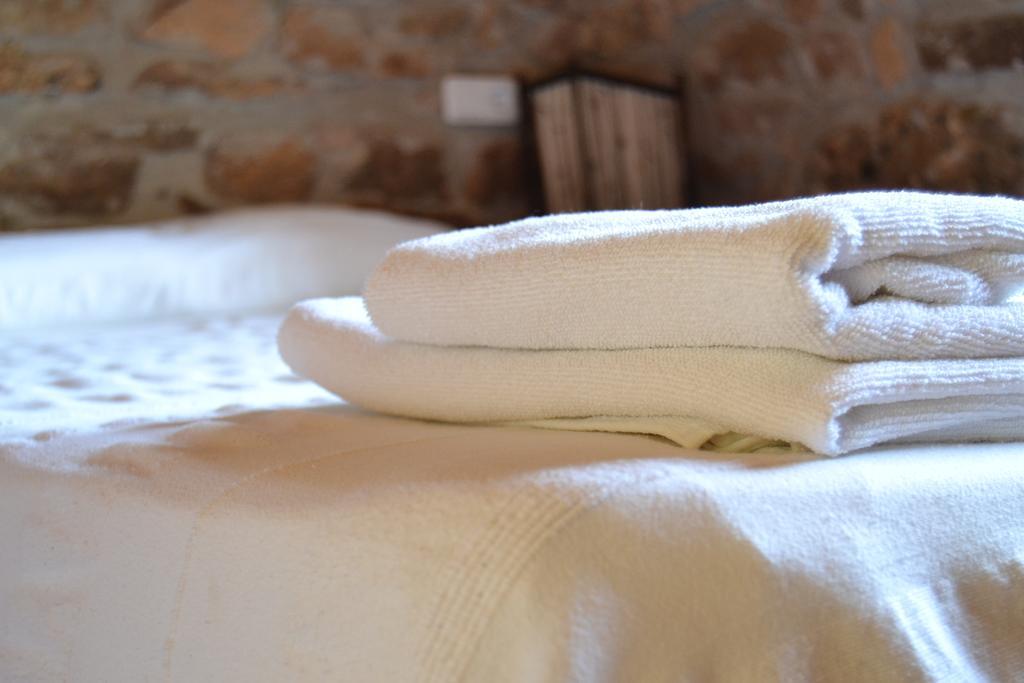 Masia Massanes Guest House Tiurana Bagian luar foto