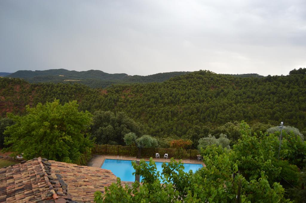Masia Massanes Guest House Tiurana Bagian luar foto
